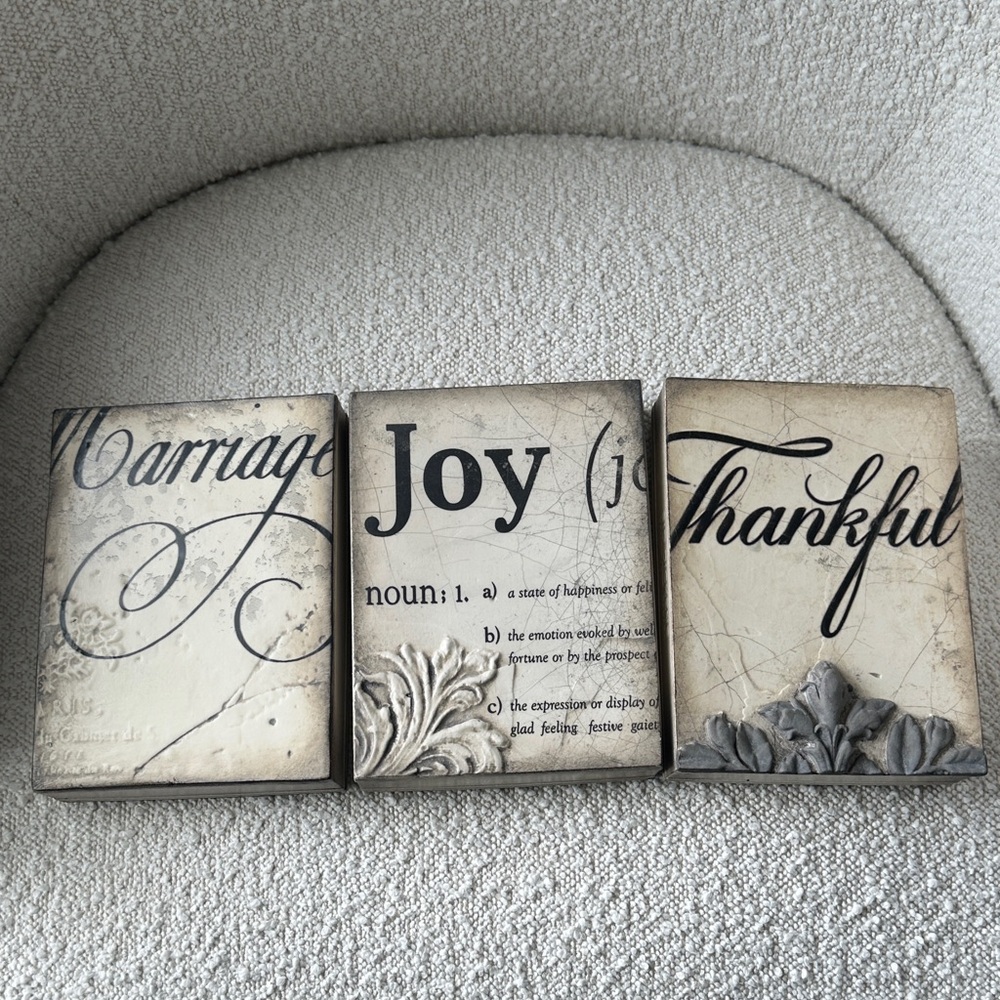 Sid Dickens Black and White Wall Plaques